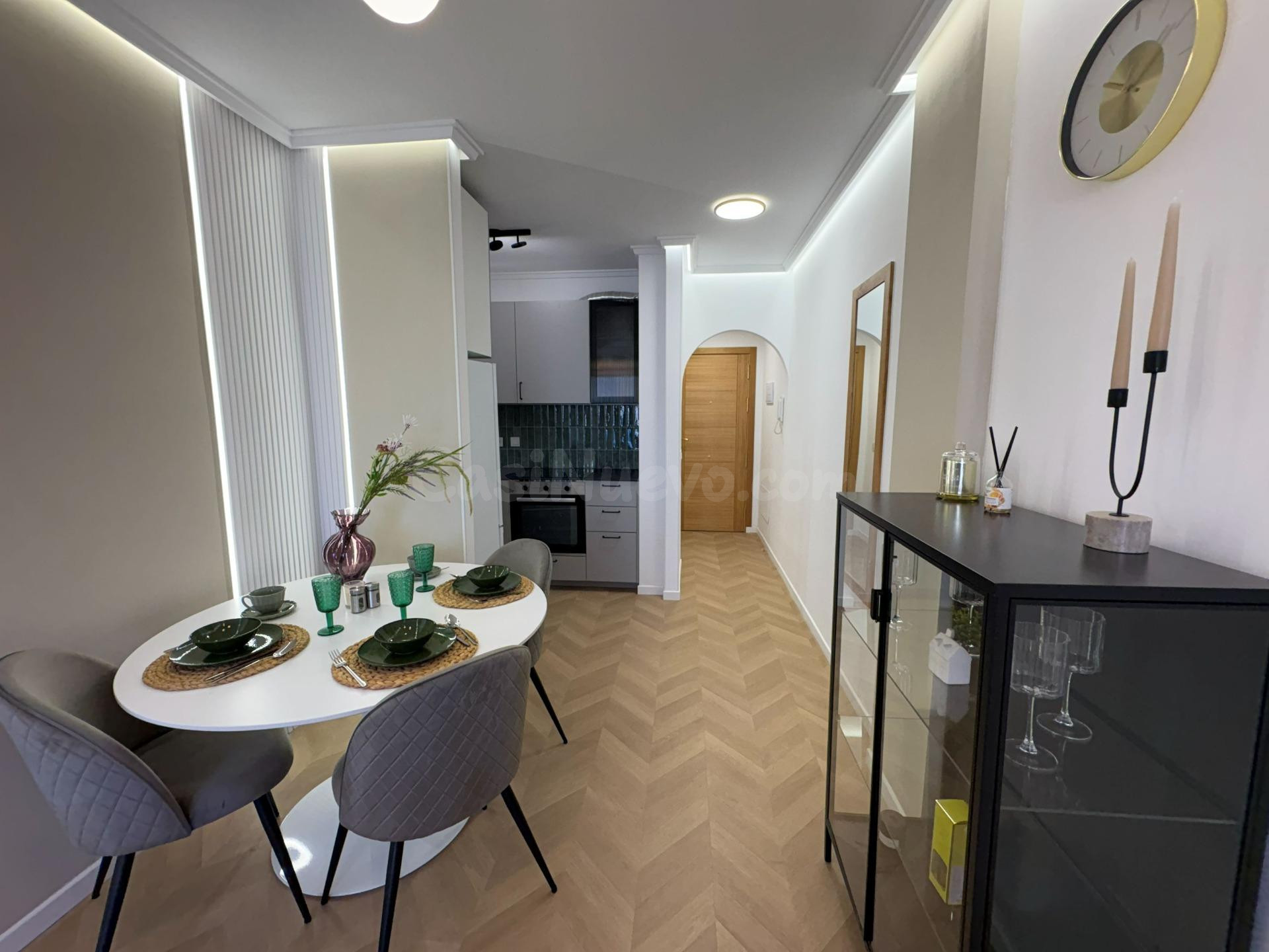 Apartamento céntrico, luminoso, y elegantemente reformado (a - foto 9
