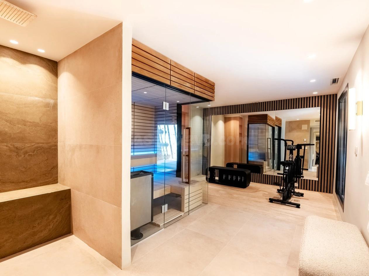 VILLA DE LUJO EN LA MILLA DE ORO MARBELLA A UN PASO DE LA PL - foto 13