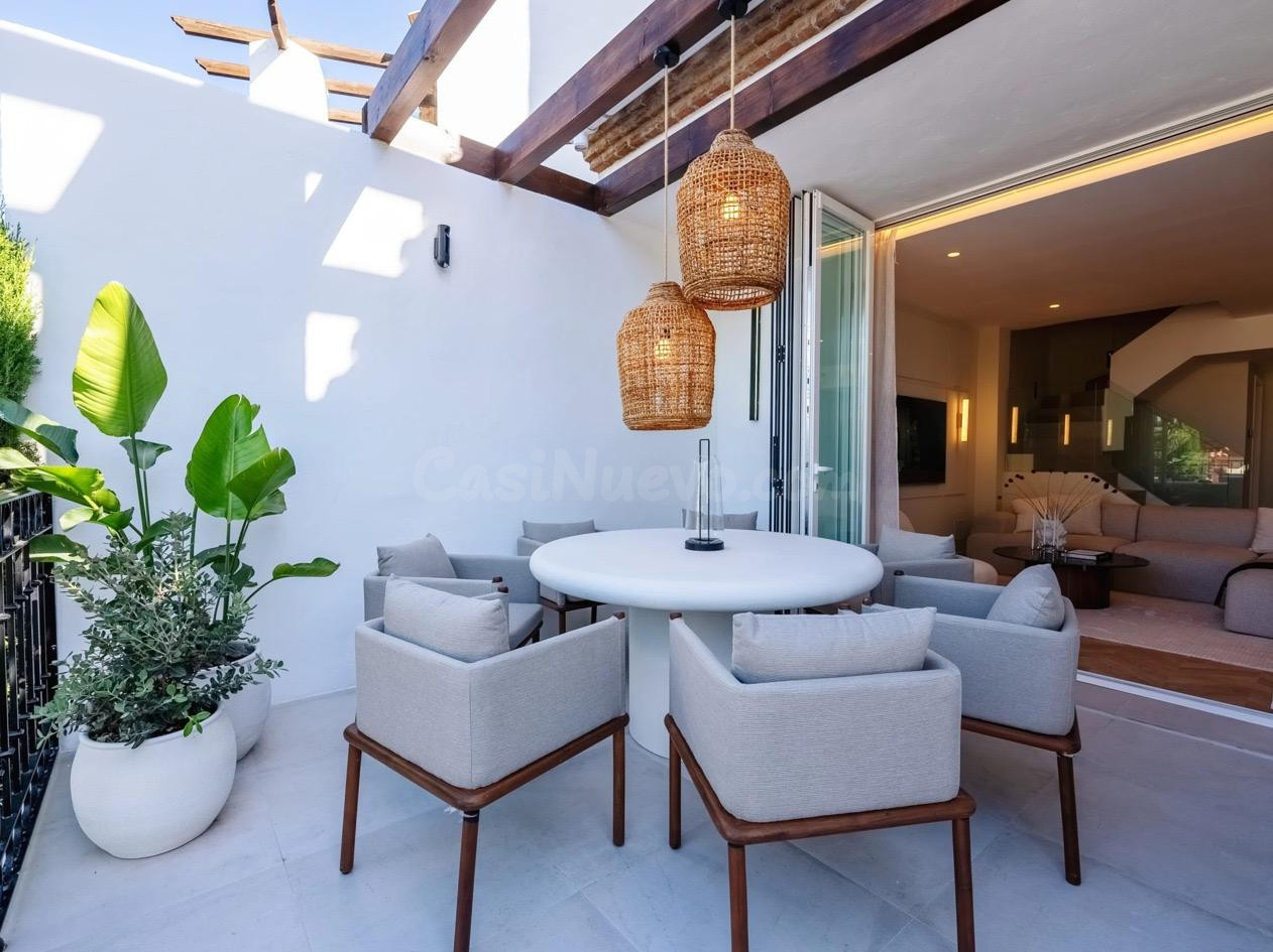 VILLA DE LUJO EN LA MILLA DE ORO MARBELLA A UN PASO DE LA PL - foto 4