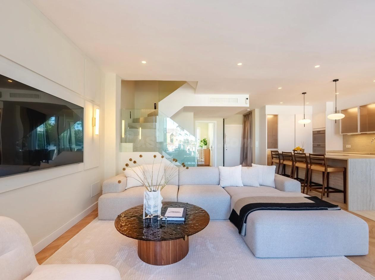 VILLA DE LUJO EN LA MILLA DE ORO MARBELLA A UN PASO DE LA PL - foto 5