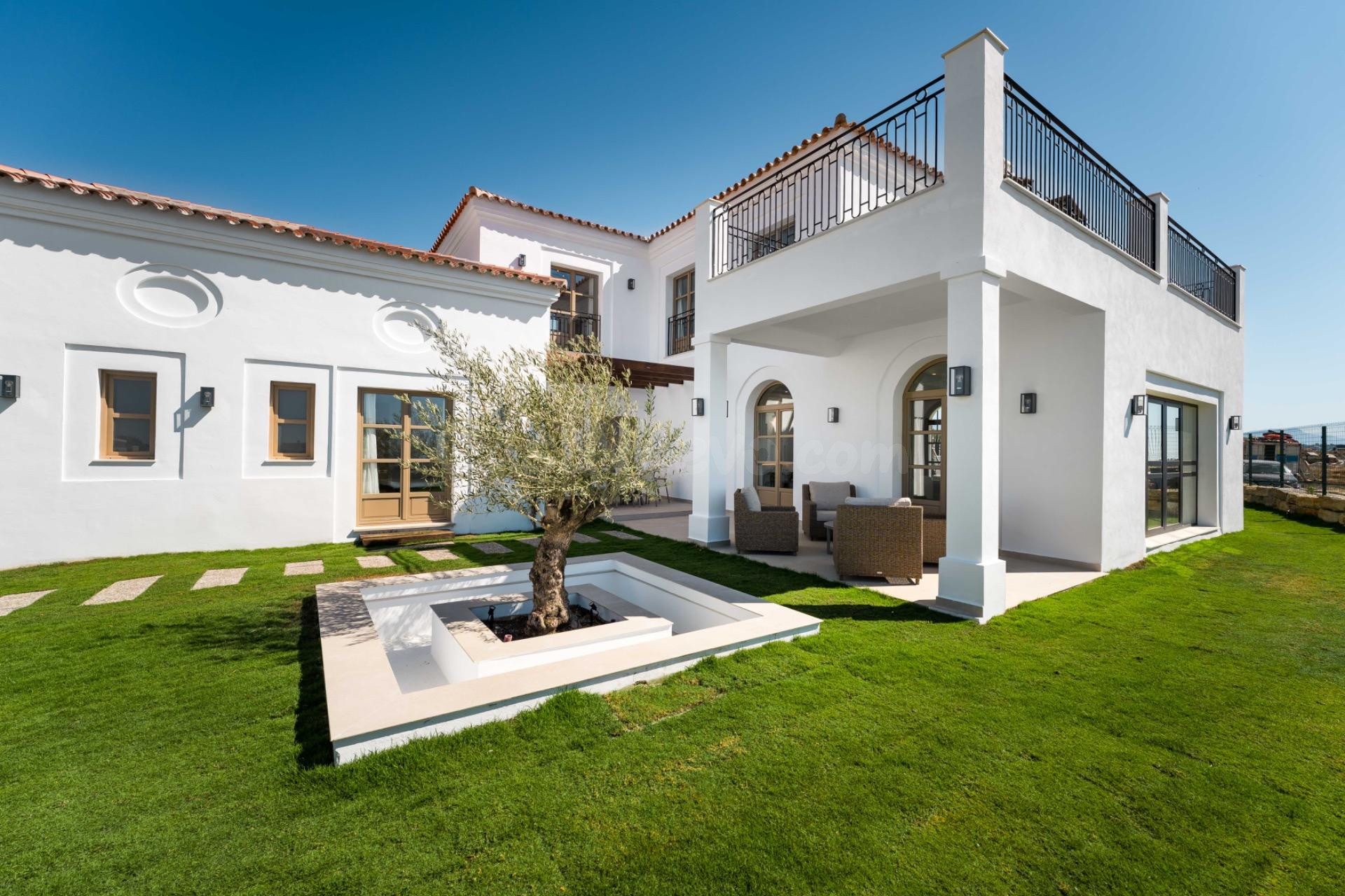VILLA DE LUJO ESTEPONA, URB. VALLE ROMANO - foto 4