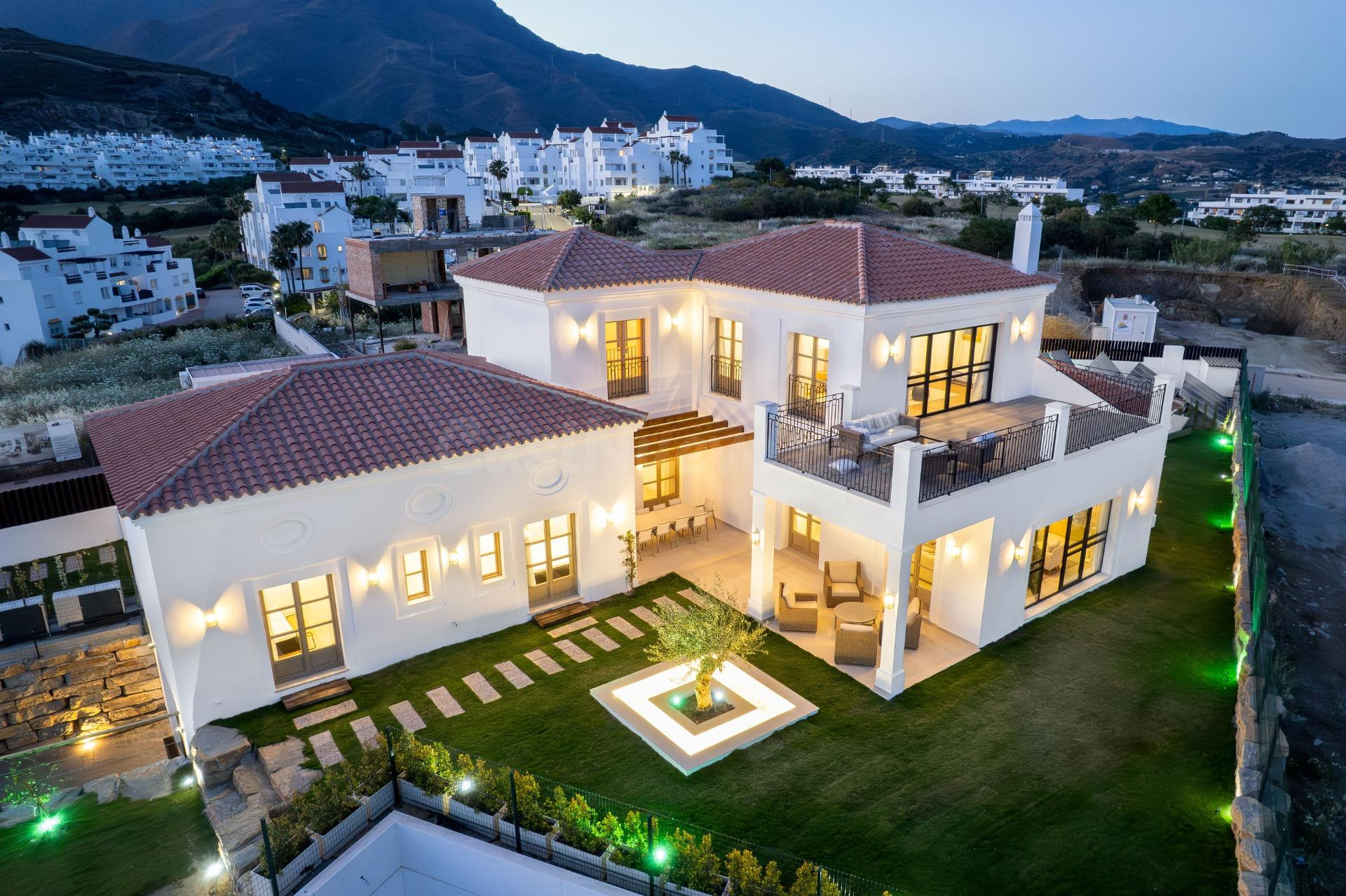 VILLA DE LUJO ESTEPONA, URB. VALLE ROMANO - foto 36