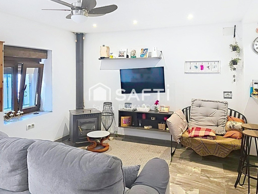 Una casa de pueblo en venta en centro de Sagunto - foto 4