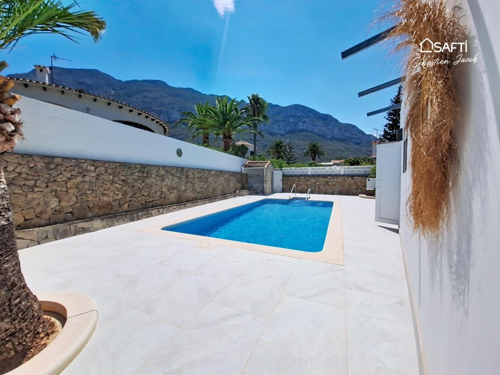 Villa exclusiva totalmente reformada con vistas al mar y al  - foto 3