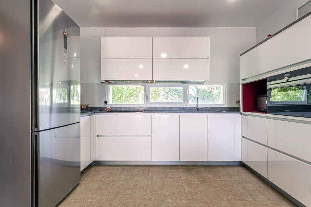 VIVIENDA DE DISEÑO CON PISCINA PRIVADA EN LA URBANIZACIÓN JA - foto 18