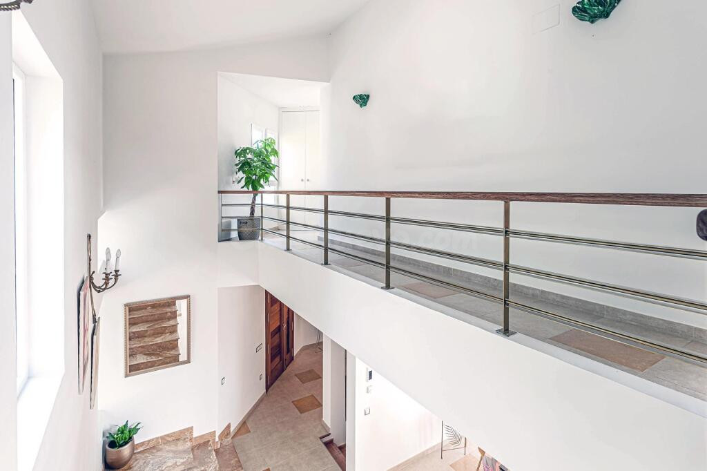 VIVIENDA DE DISEÑO CON PISCINA PRIVADA EN LA URBANIZACIÓN JA - foto 24