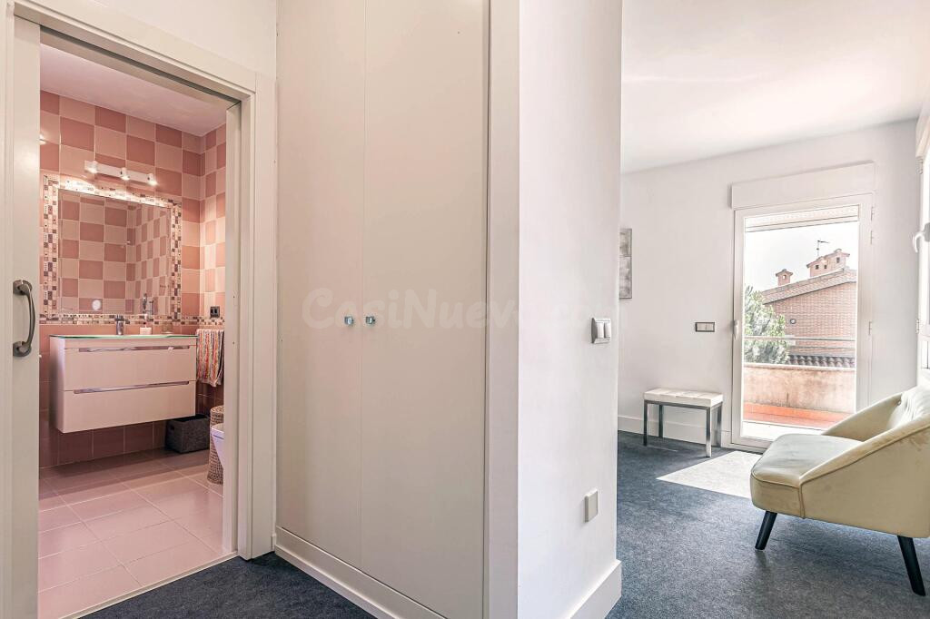 VIVIENDA DE DISEÑO CON PISCINA PRIVADA EN LA URBANIZACIÓN JA - foto 35