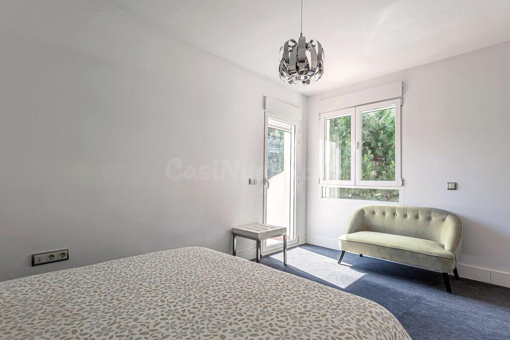 VIVIENDA DE DISEÑO CON PISCINA PRIVADA EN LA URBANIZACIÓN JA - foto 40