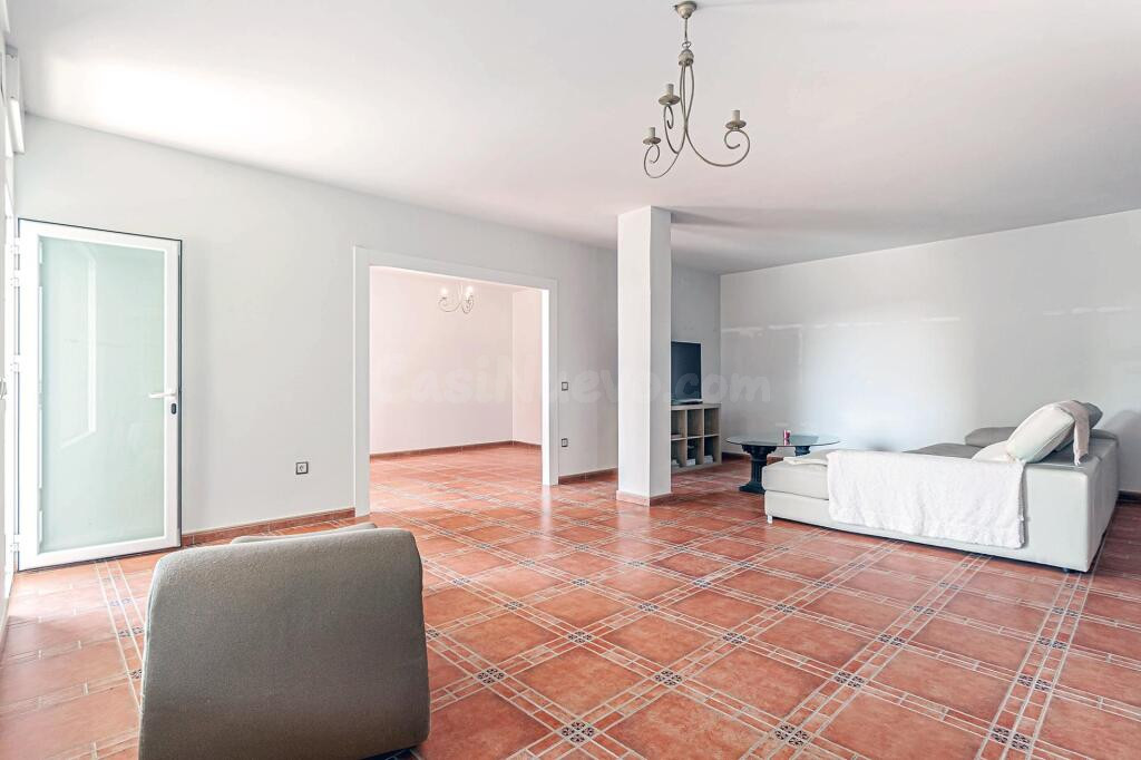 VIVIENDA DE DISEÑO CON PISCINA PRIVADA EN LA URBANIZACIÓN JA - foto 47