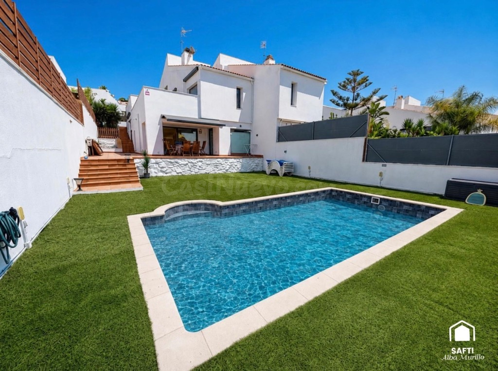 Espectacular chalet pareado recién reformado con piscina pri