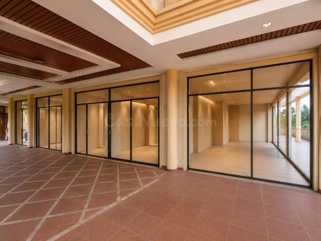 Local comercial en Alquiler en San Roque Cádiz - foto 2