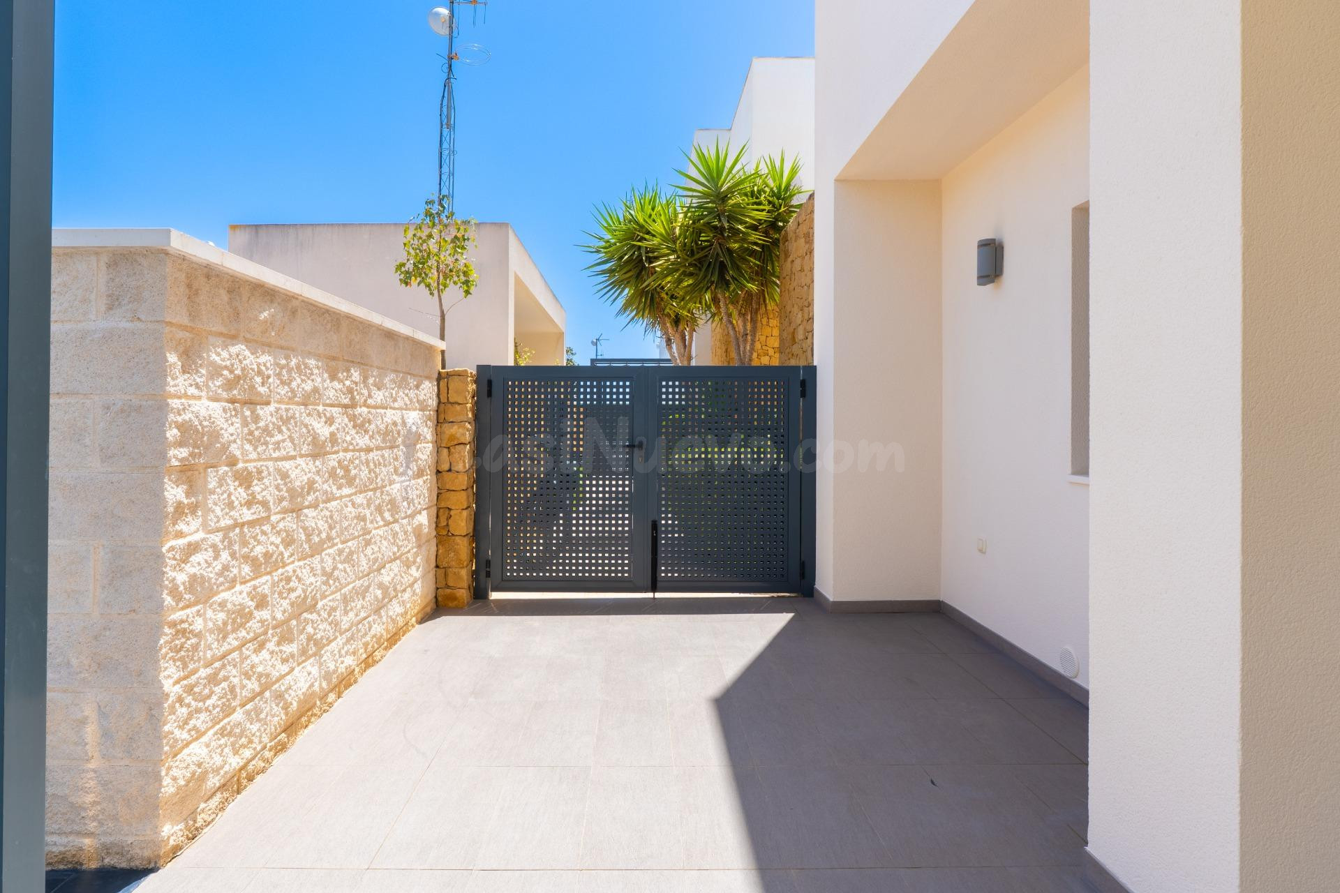 VILLA MODERNA CON PISCINA PRIVADA Y ESPECTACULAR SOLARIUM |  - foto 5