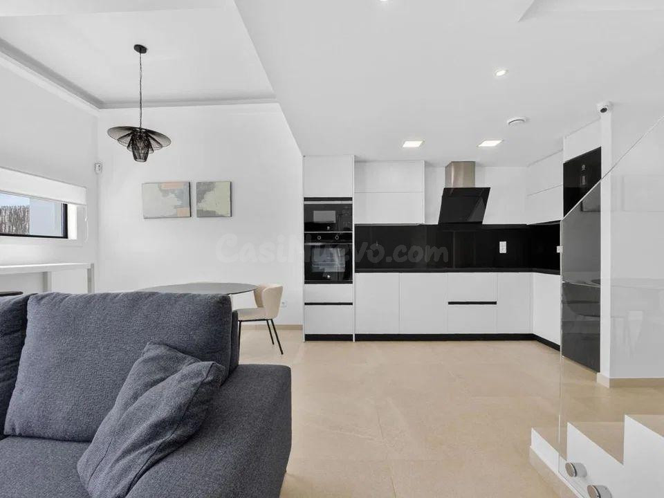 VILLA MODERNA CON PISCINA PRIVADA Y SOLARIUM EN LA AZOTEA |  - foto 5
