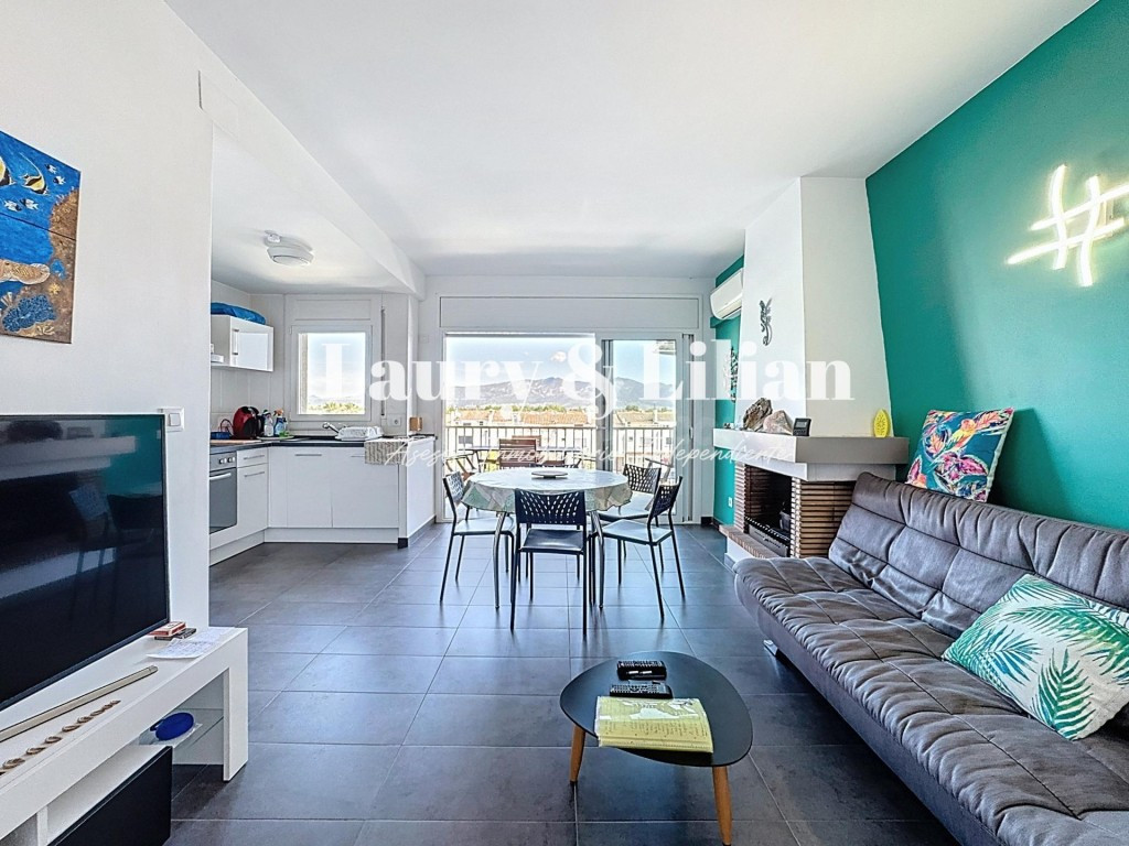 Apartamento de 2 dormitorios con vistas a las montañas y al  - foto 2