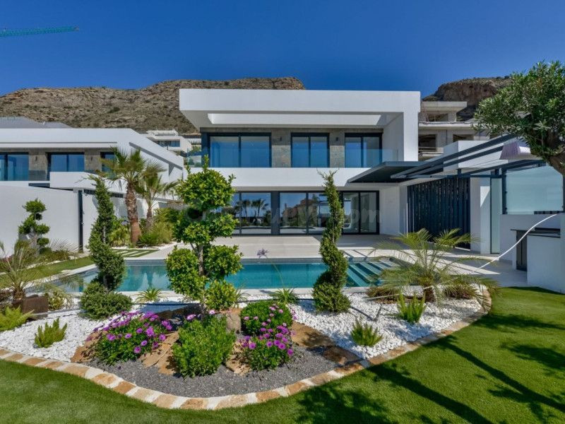 Villa 7 habitaciones 998m² en venta - Sierra cortina