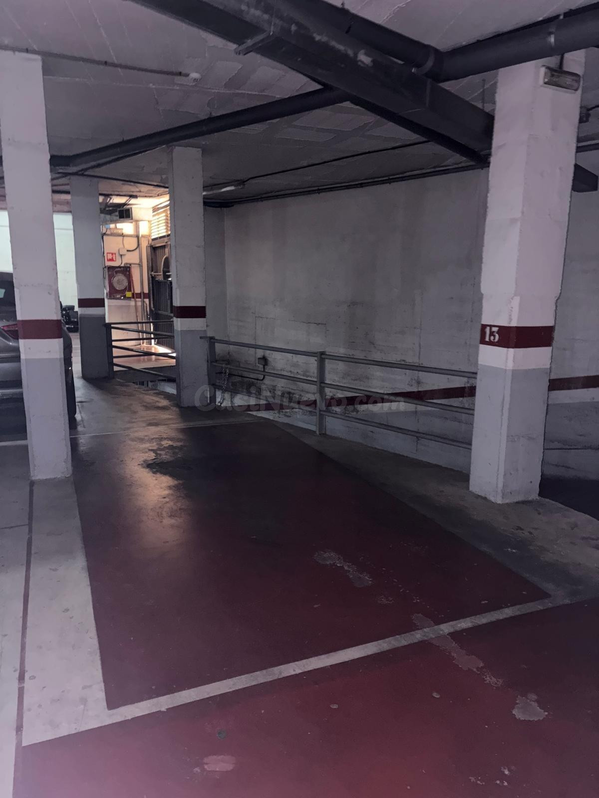 Plazas de garaje en venta en Fra Juníper Serra | Palma - foto 3