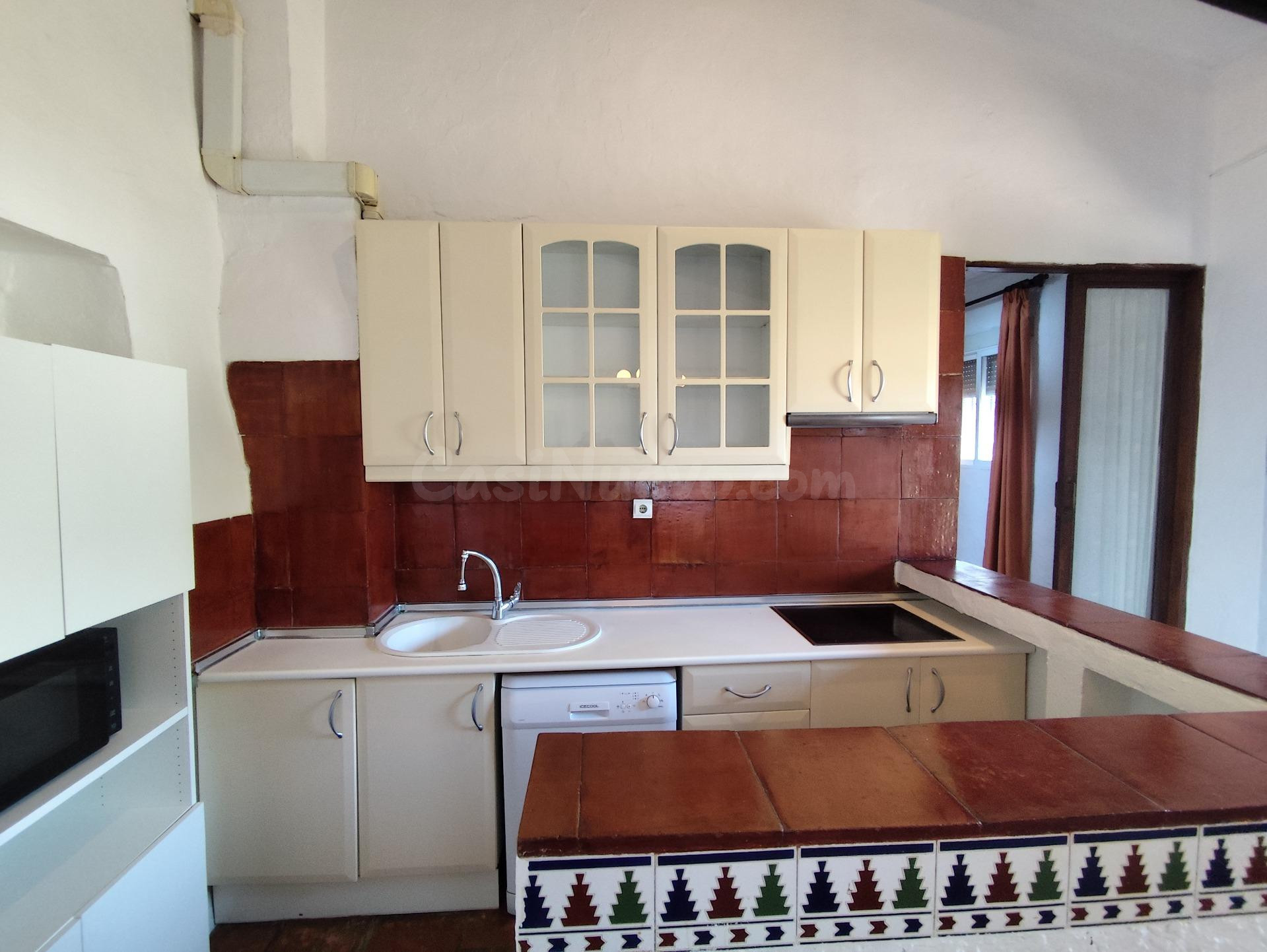 SE ALQUILA CASA EN RECINTO PRIVADO CON PISINA COMPARTIDA - foto 5
