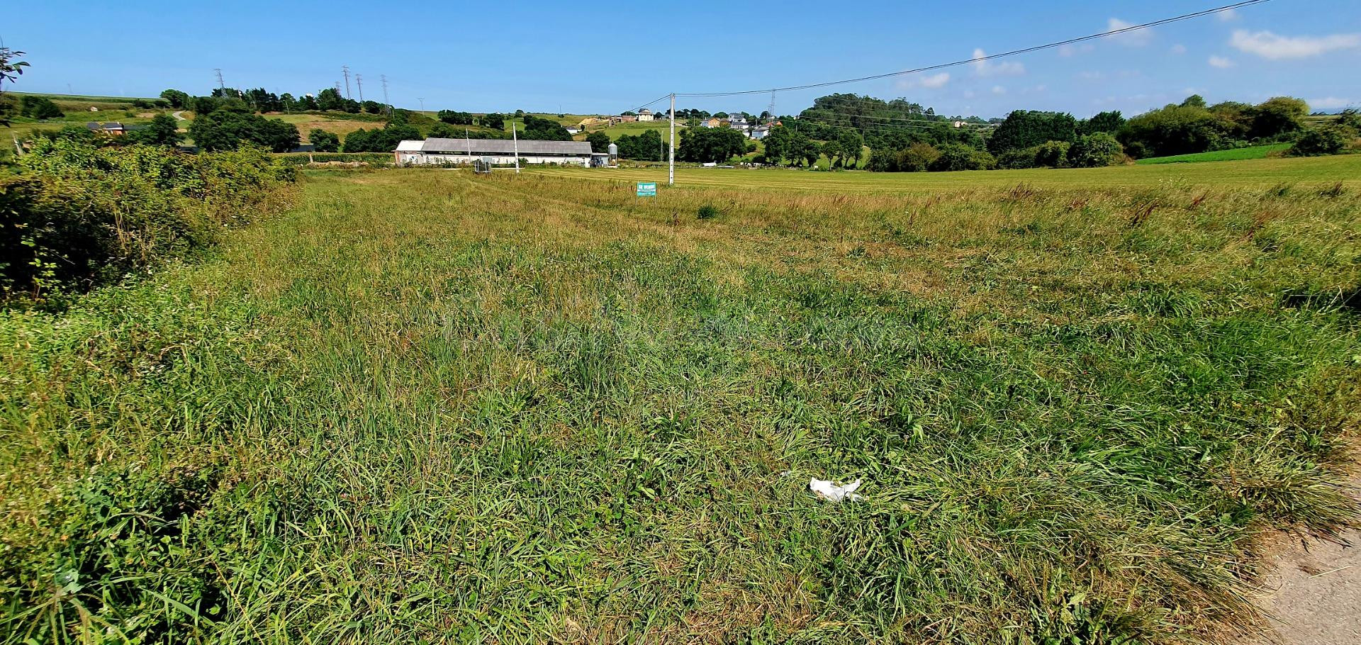 Parcela urbanizable de 1.500 m2 en Viacoba, Tapia de Casariego