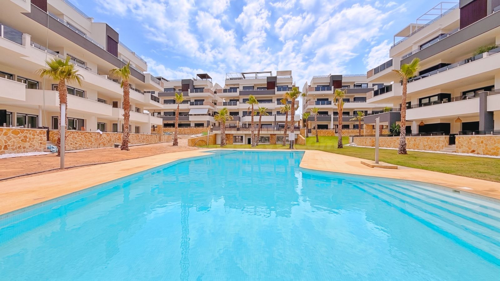 APARTAMENTO DE 2 DORMITORIOS 2 BAÑOS EN ORIHUELA COSTA