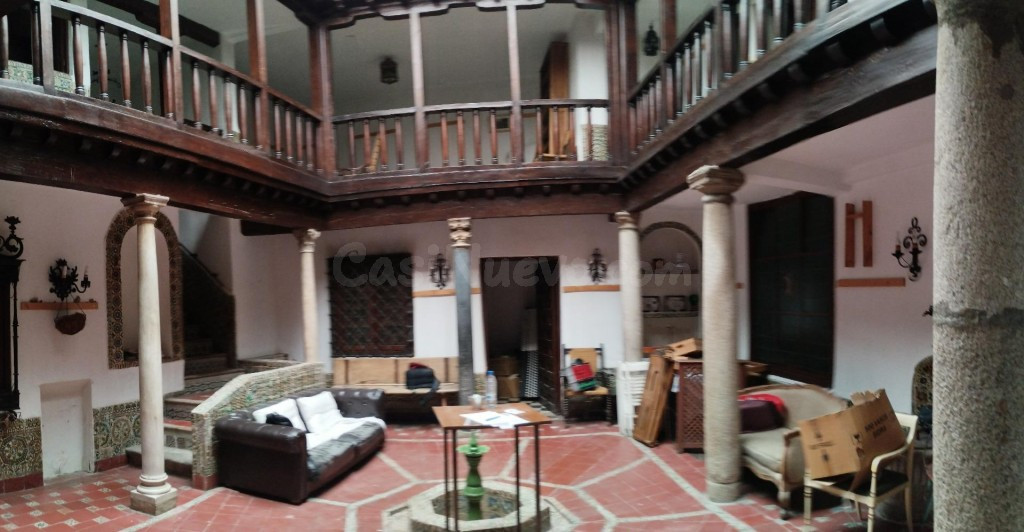 Casa castellana única en el Casco Histórico de Toledo - foto 2