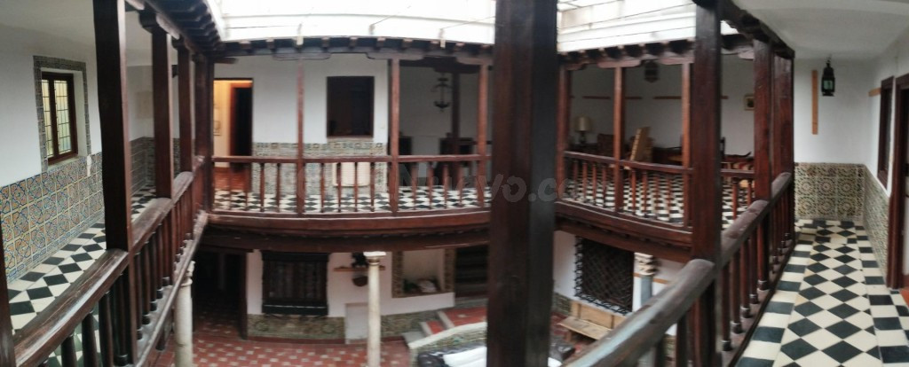 Casa castellana única en el Casco Histórico de Toledo - foto 3