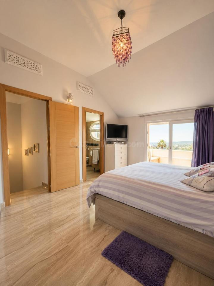 Ático dúplex con vistas al mar, terrazas y altas calidades e - foto 11