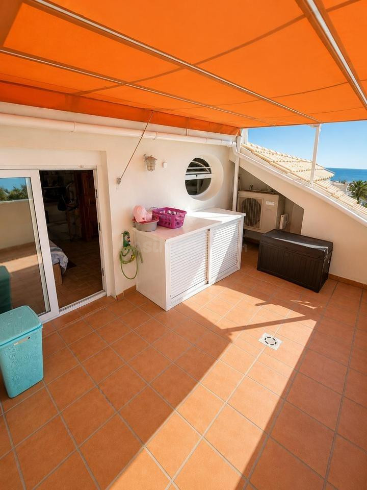 Ático dúplex con vistas al mar, terrazas y altas calidades e - foto 19