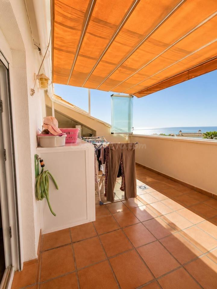 Ático dúplex con vistas al mar, terrazas y altas calidades e - foto 21