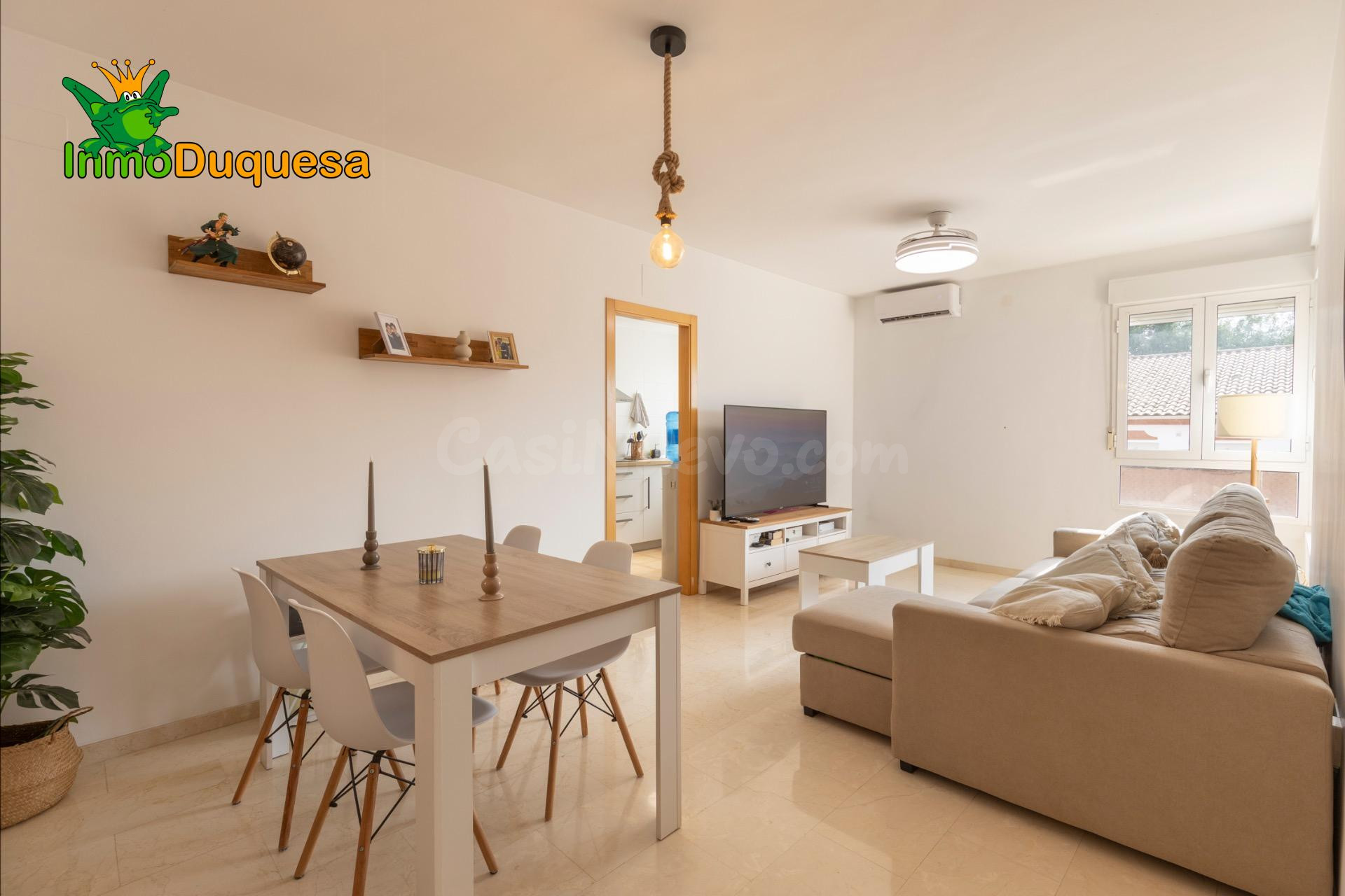 Piso REFORMADO a estrenar. con 3 Dorm. + 2 Baños. - foto 2