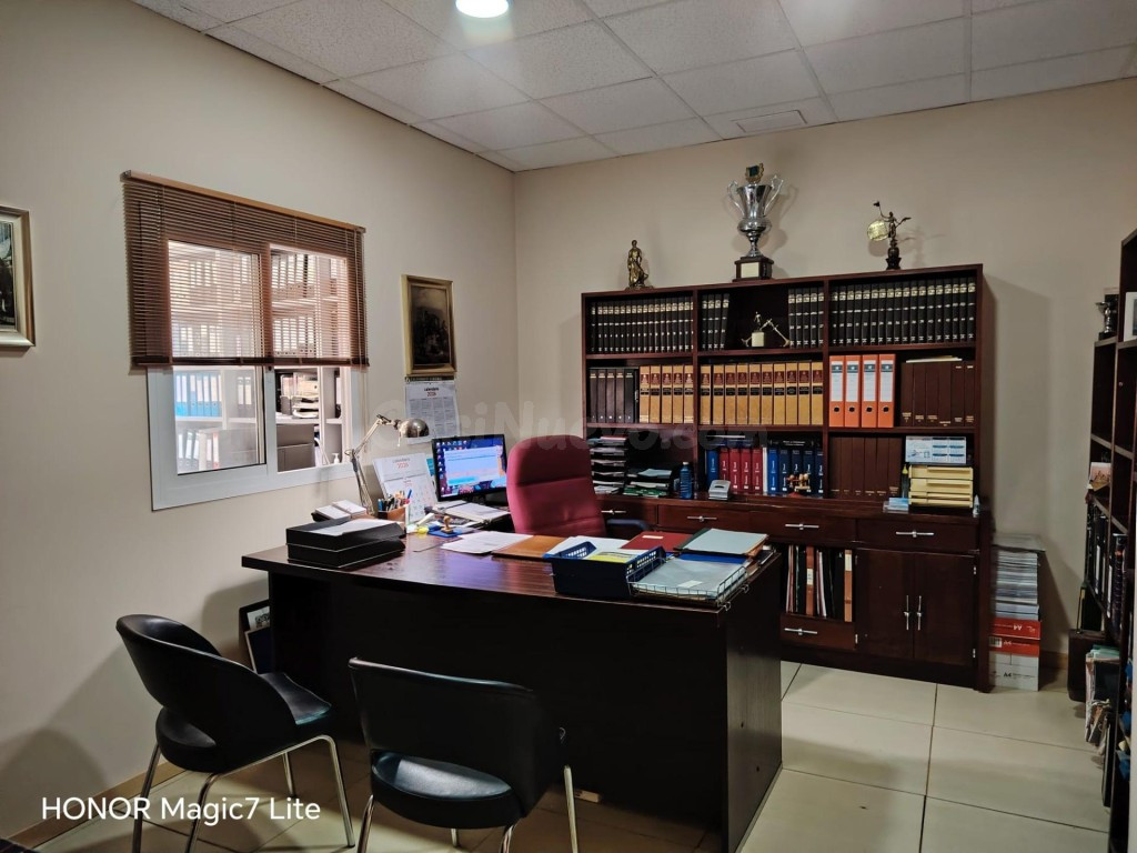 Magnífica oficina profesional ubicada en Edificio Torre Este - foto 5