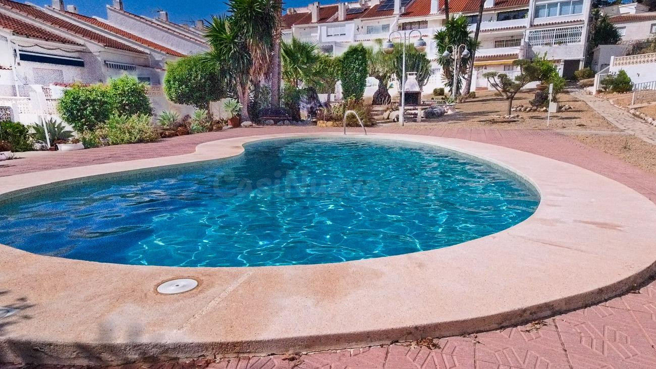 Apartamento de un dormitorio en urbanización tranquila con piscina en La Nucía