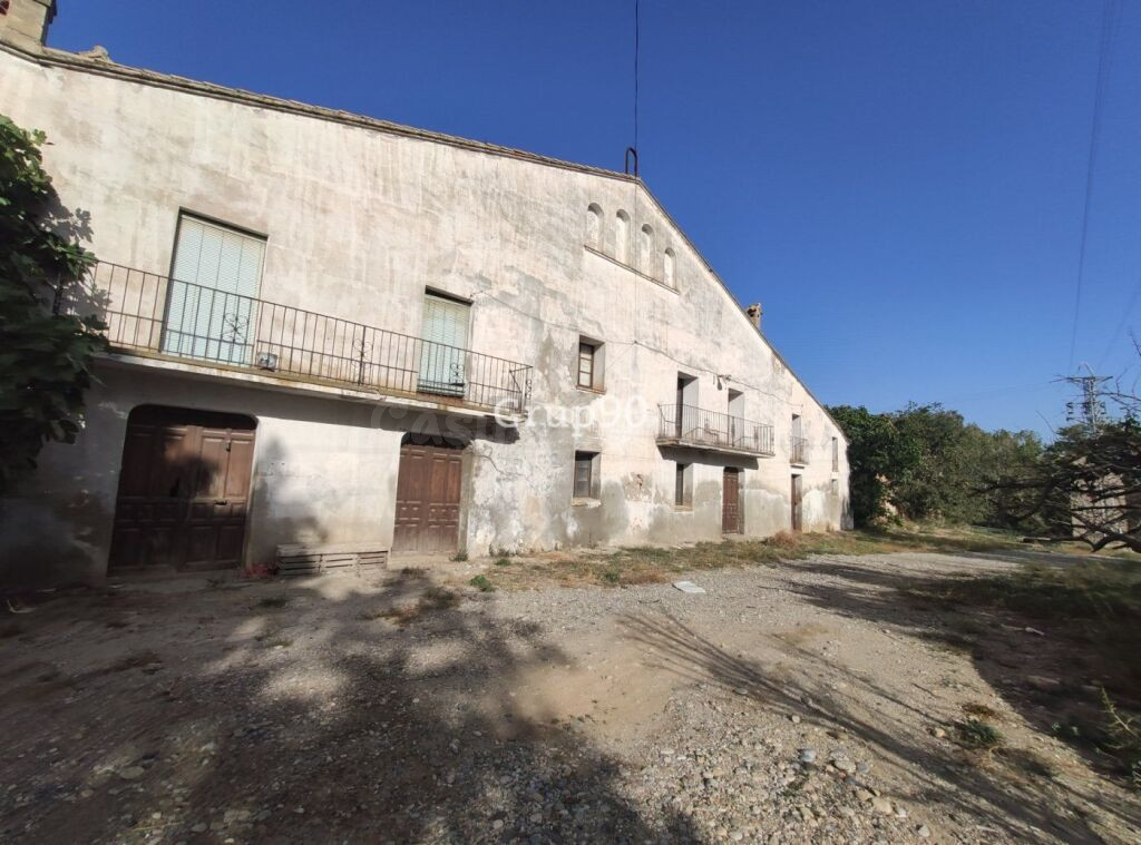 GRAN PARCELA CON INMUEBLES DIVERSOS EN LLIVIA IDEAL PARA RES - foto 3