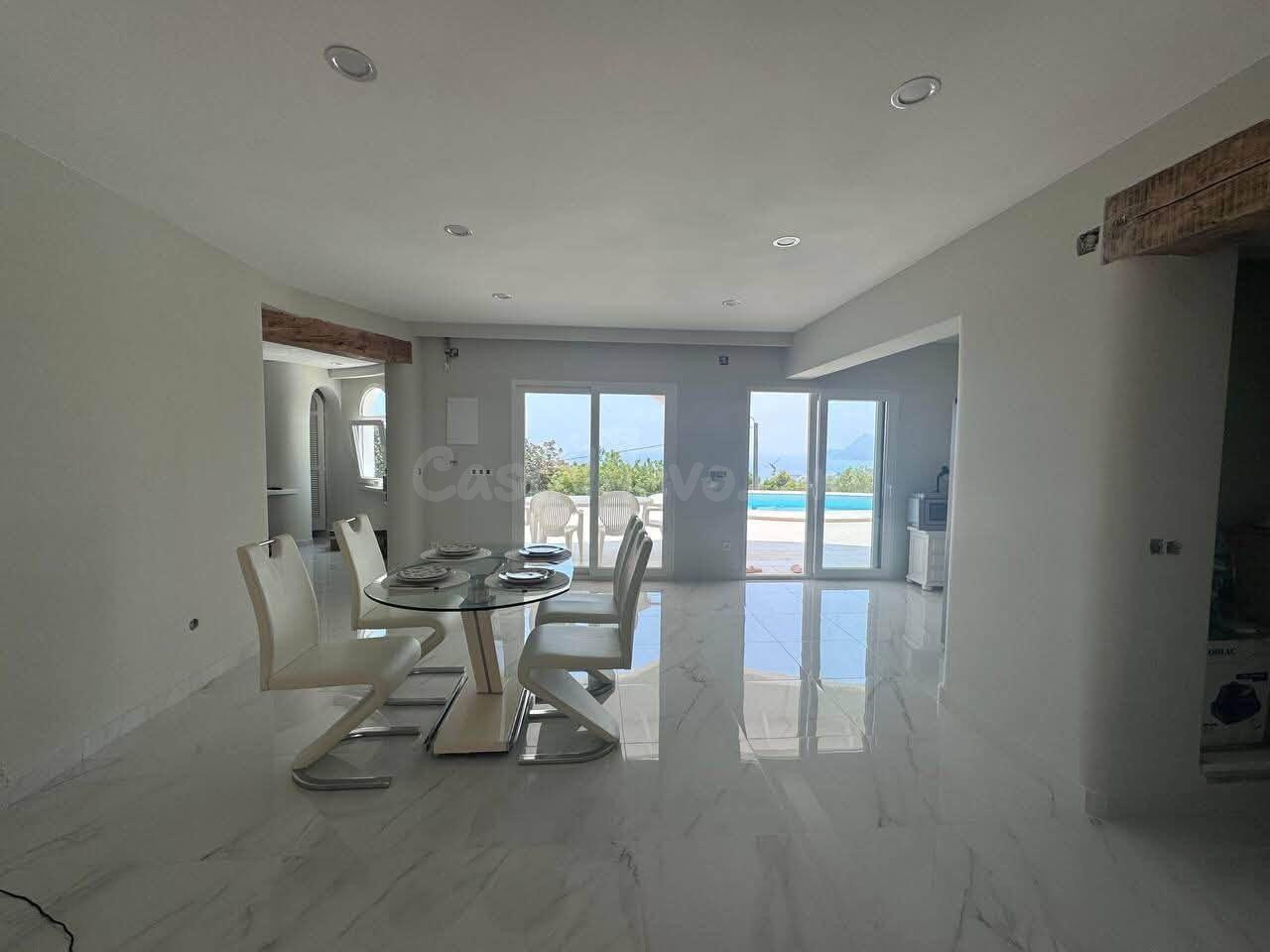 Casa 3 habitaciones 236m² en venta - Zona de Mascarat - foto 2