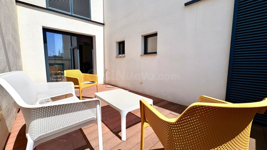 Casa moderna de cuatro plantas con amplias terrazas y garaje para dos vehículos en Manacor - foto 3