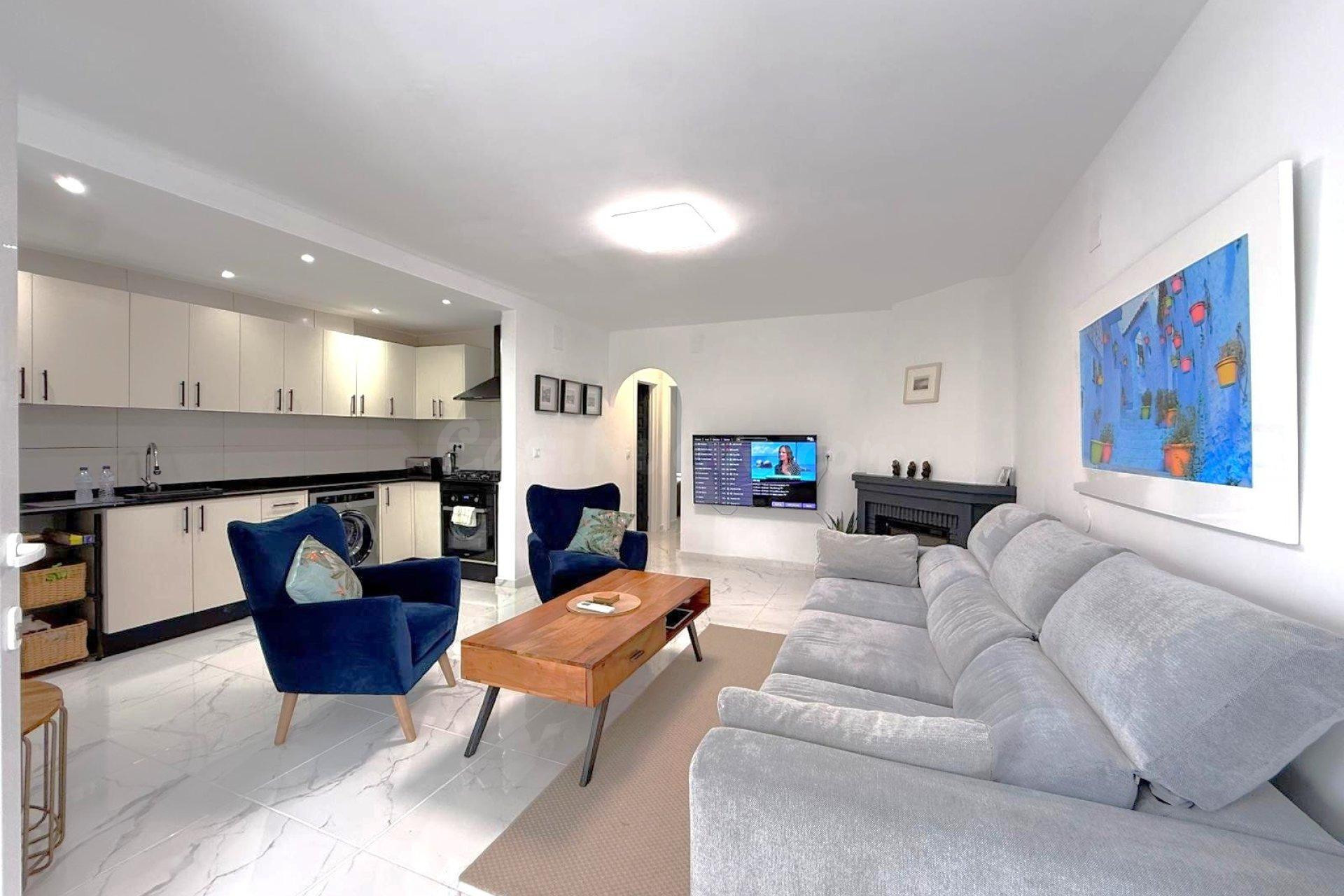 CASA ADOSADA DE 4 habitaciones TOTALMENTE REFORMADA CON PLAN - foto 4