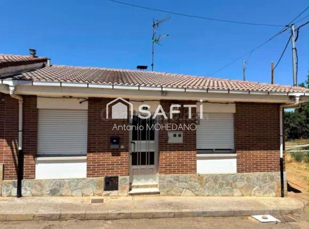Bonita casa en un entorno privilegiado, donde compartir tranquilidad y naturaleza es posible