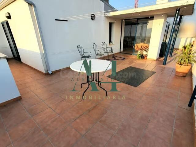 Exclusivo Ático Dúplex en Cáceres - Espacio y Confort - foto 2
