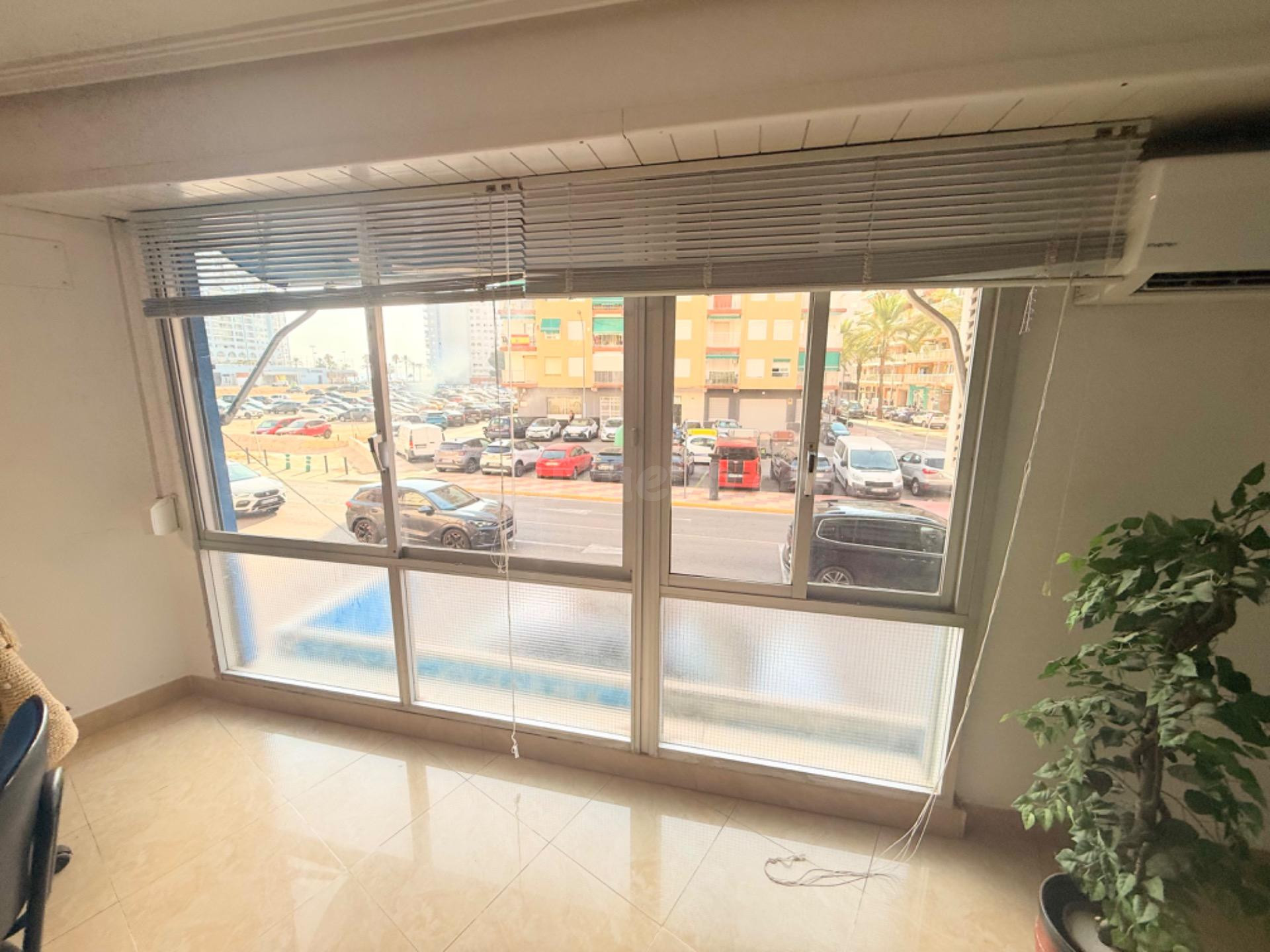 Oficina en venta en pleno centro de San Antonio con posibili - foto 3