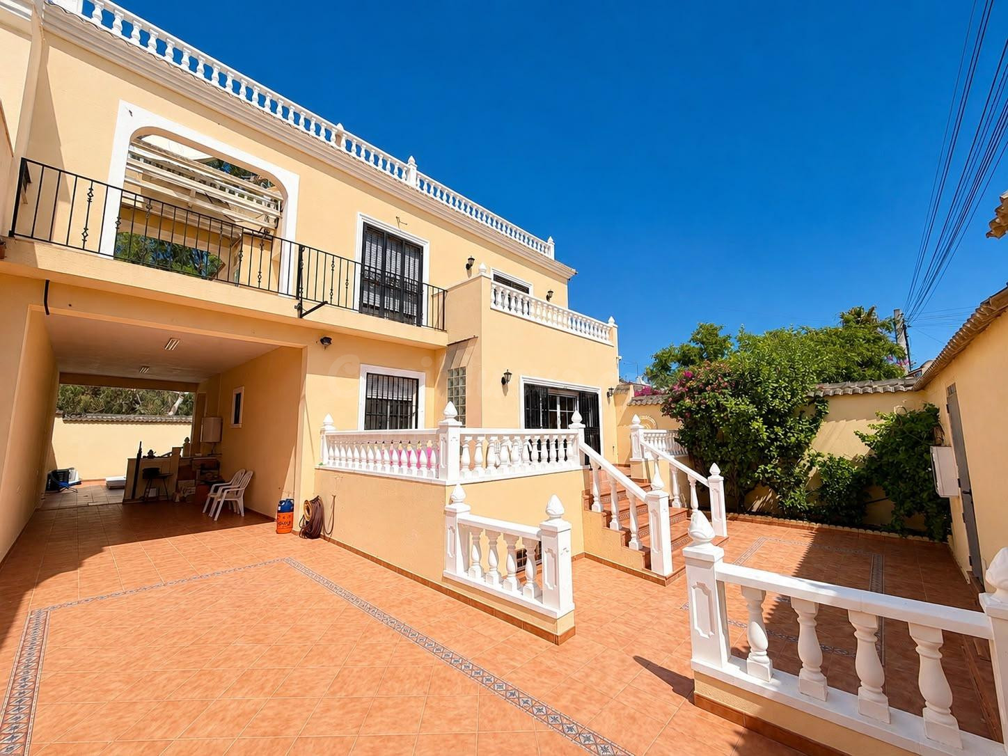 Villa independiente con piscina privada y 6 dormitorios junt - foto 3
