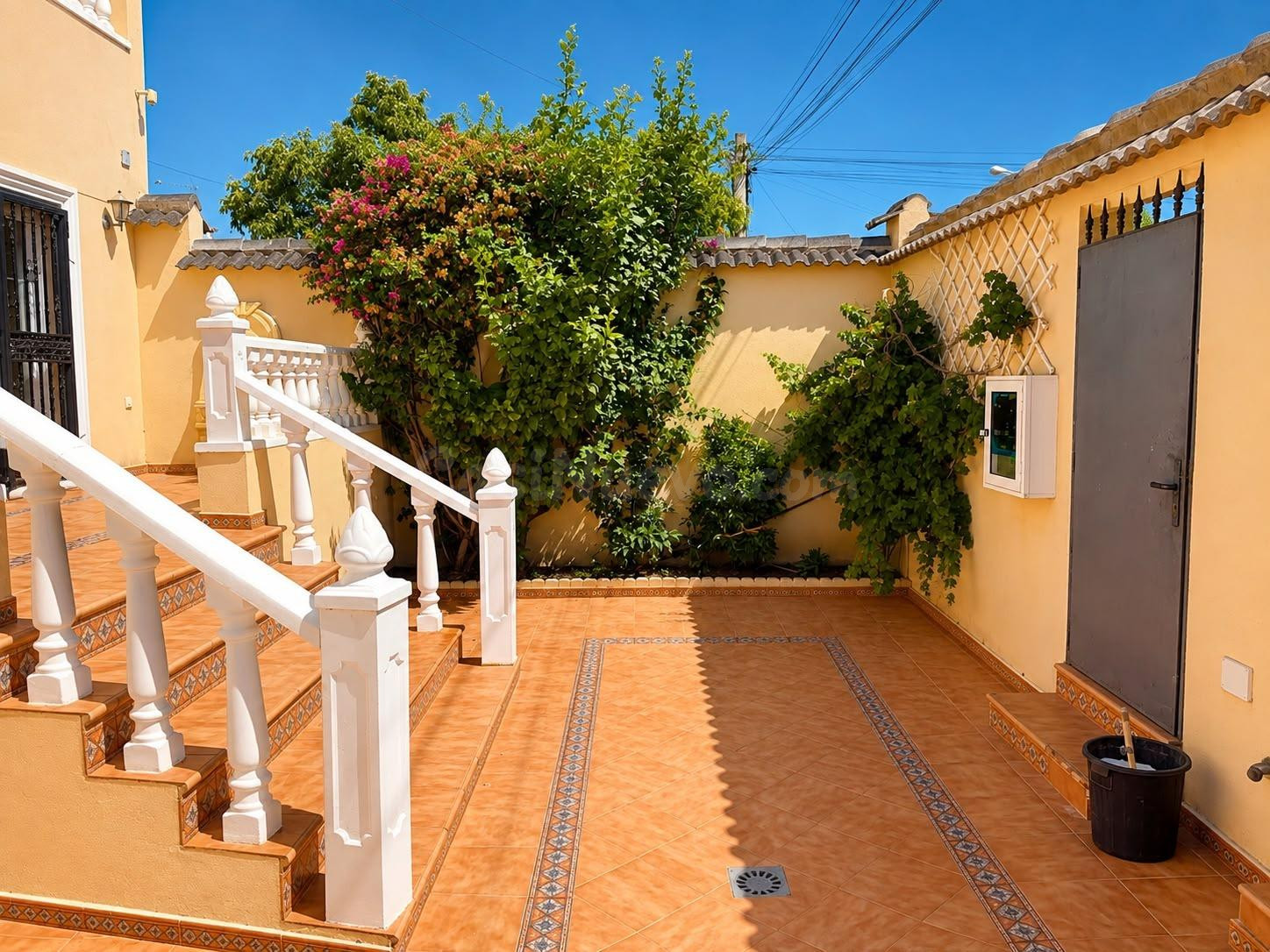 Villa independiente con piscina privada y 6 dormitorios junt - foto 4