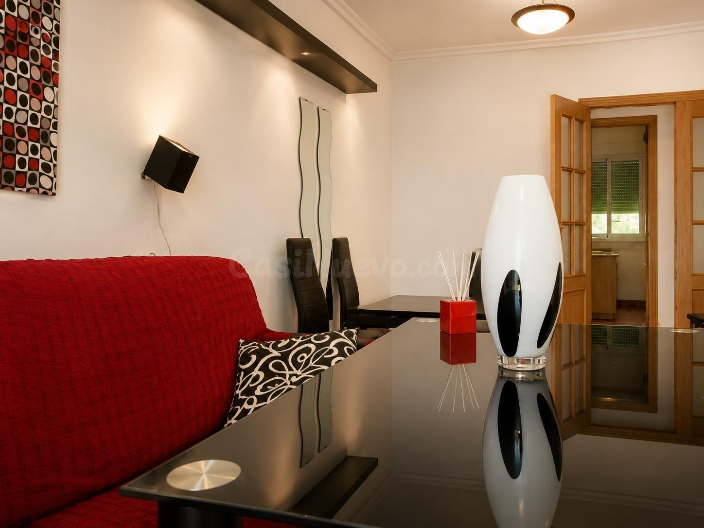 Piso de 3 dormitorios y 2 baños con balcón y vistas abiertas