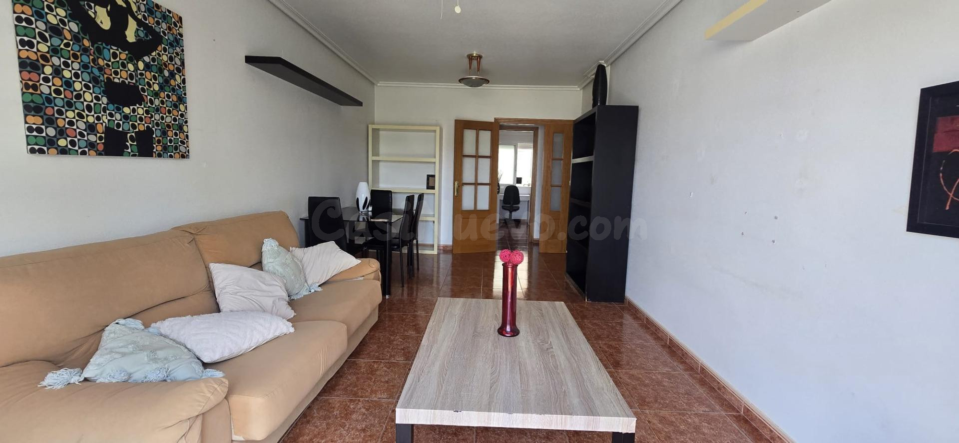 Piso de 3 dormitorios y 2 baños con balcón y vistas abiertas - foto 4