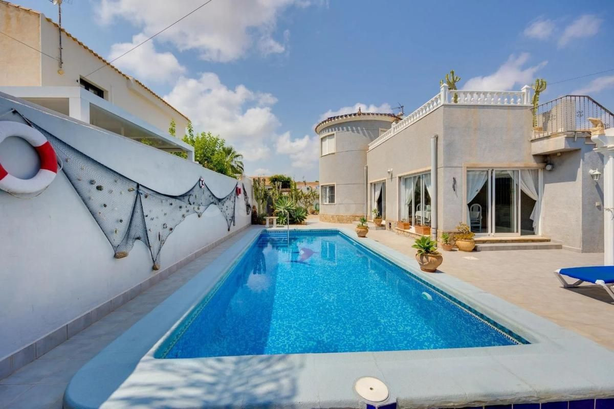 Villa 4 habitaciones 180m² en venta - Agua Marina