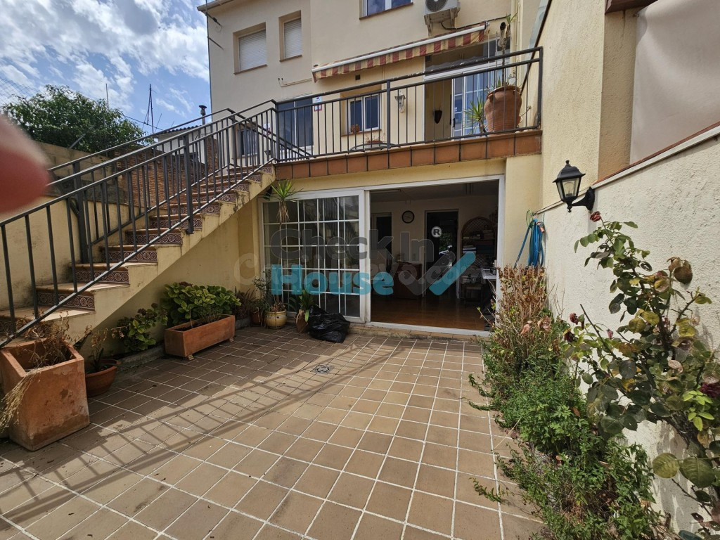 Adosada en Venta en Llagostera Girona