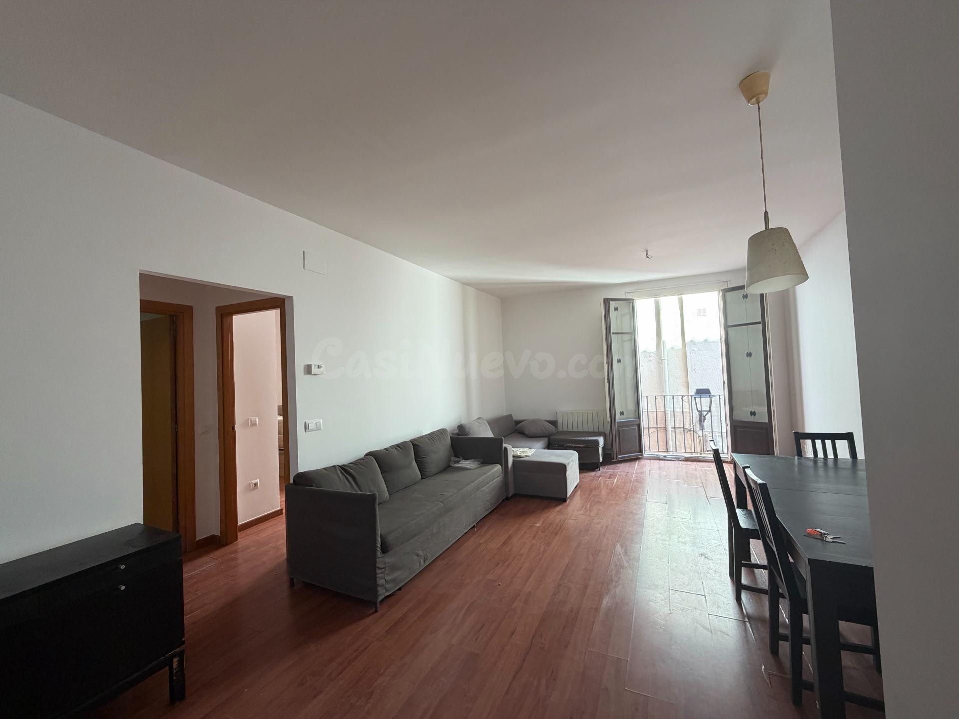 Vive en el corazón de Castelló d’Empúries: piso listo para e - foto 4