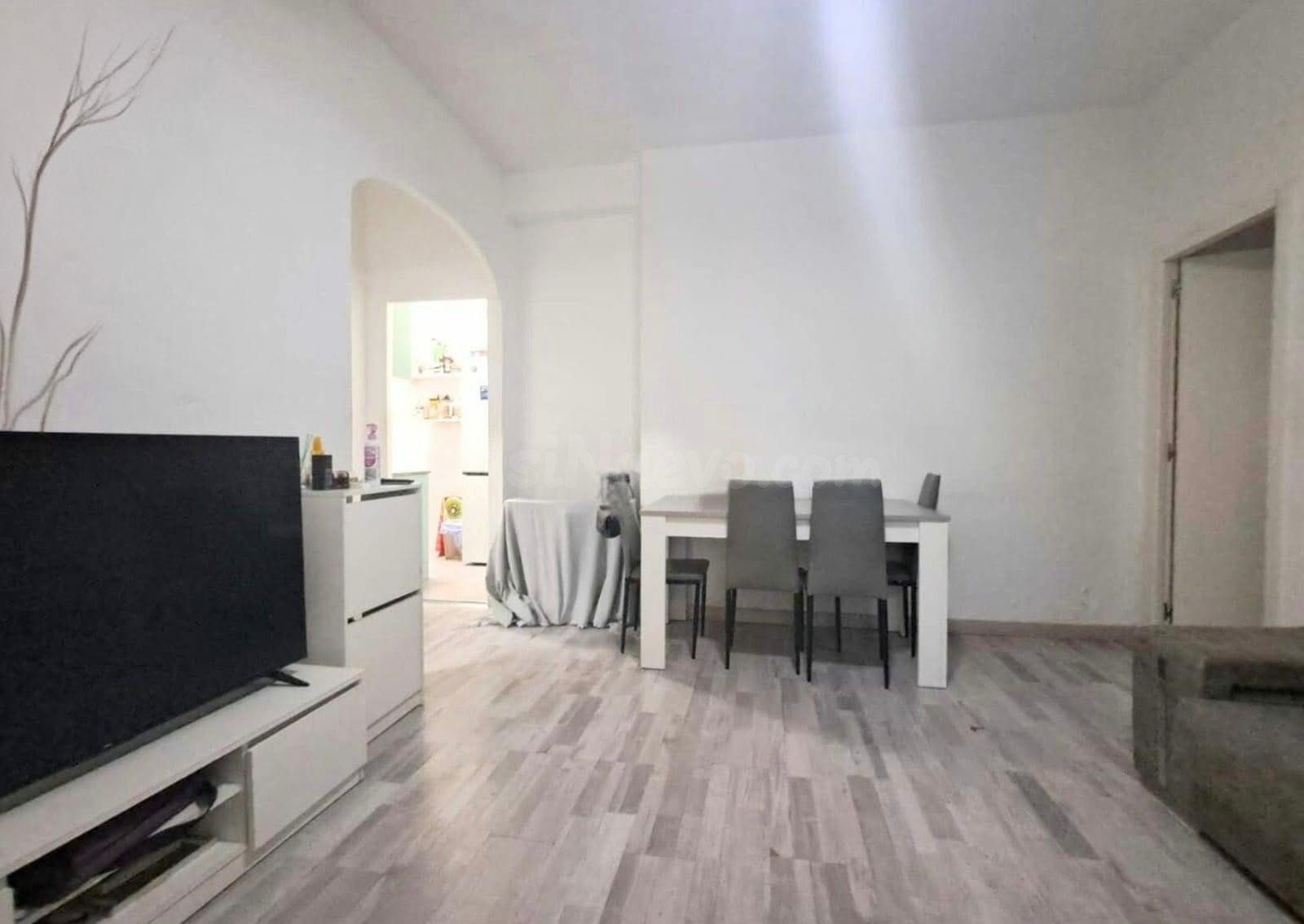 BONITO APARTAMENTO EN PLANTA BAJA A TAN SOLO 50M DEL MAR EN  - foto 2