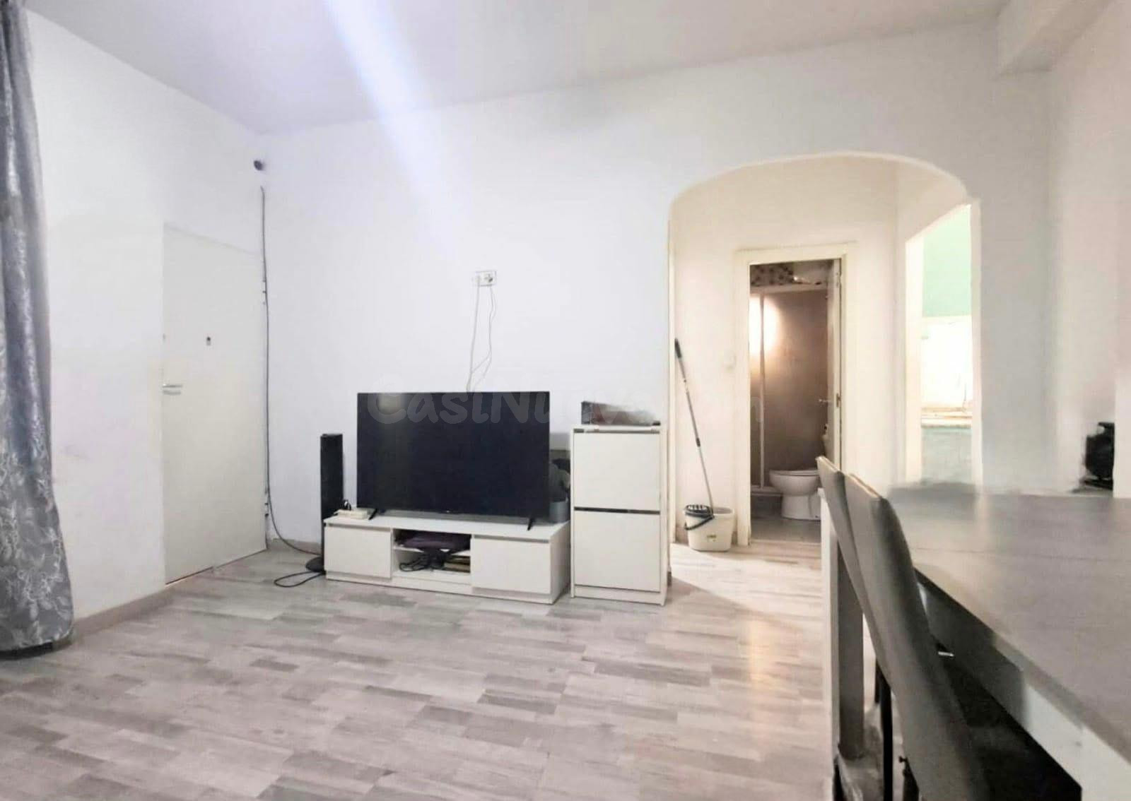 BONITO APARTAMENTO EN PLANTA BAJA A TAN SOLO 50M DEL MAR EN  - foto 3