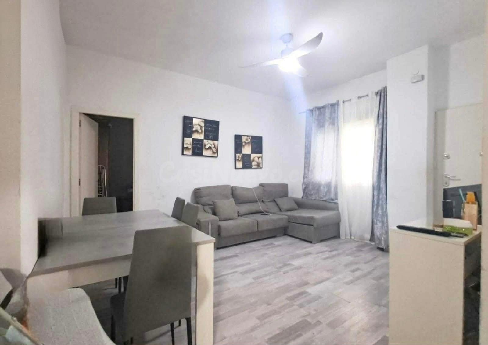 BONITO APARTAMENTO EN PLANTA BAJA A TAN SOLO 50M DEL MAR EN  - foto 4