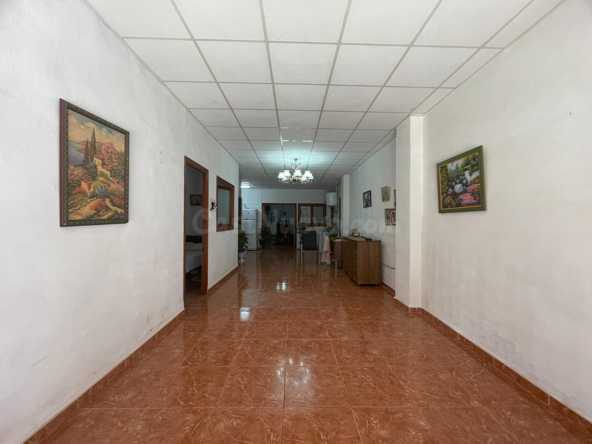 Gran vivienda con garaje, patio y solárium privado en Rojale - foto 3