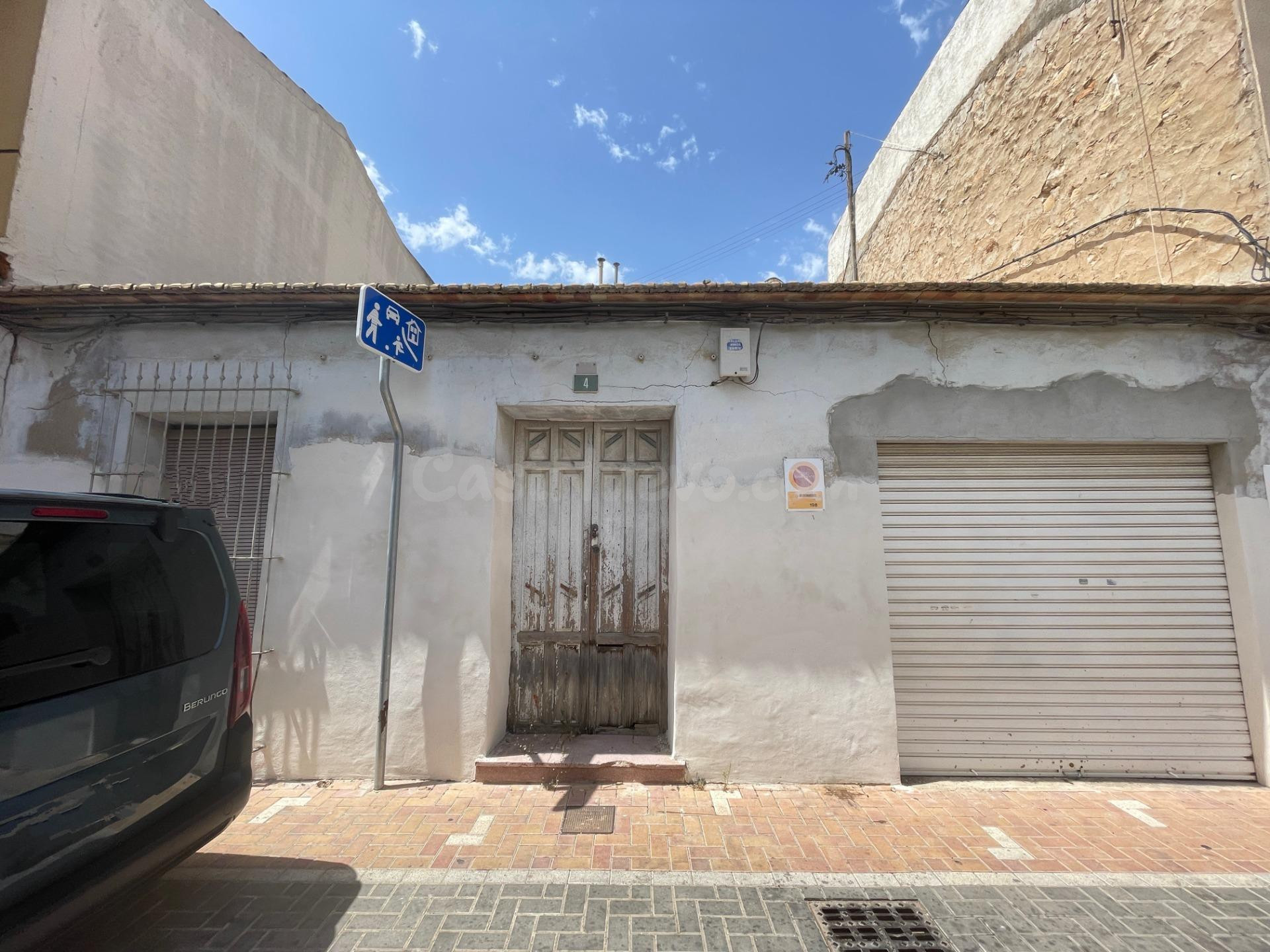 Casa de 3 habitaciones con garaje y gran patio interior en Rojales